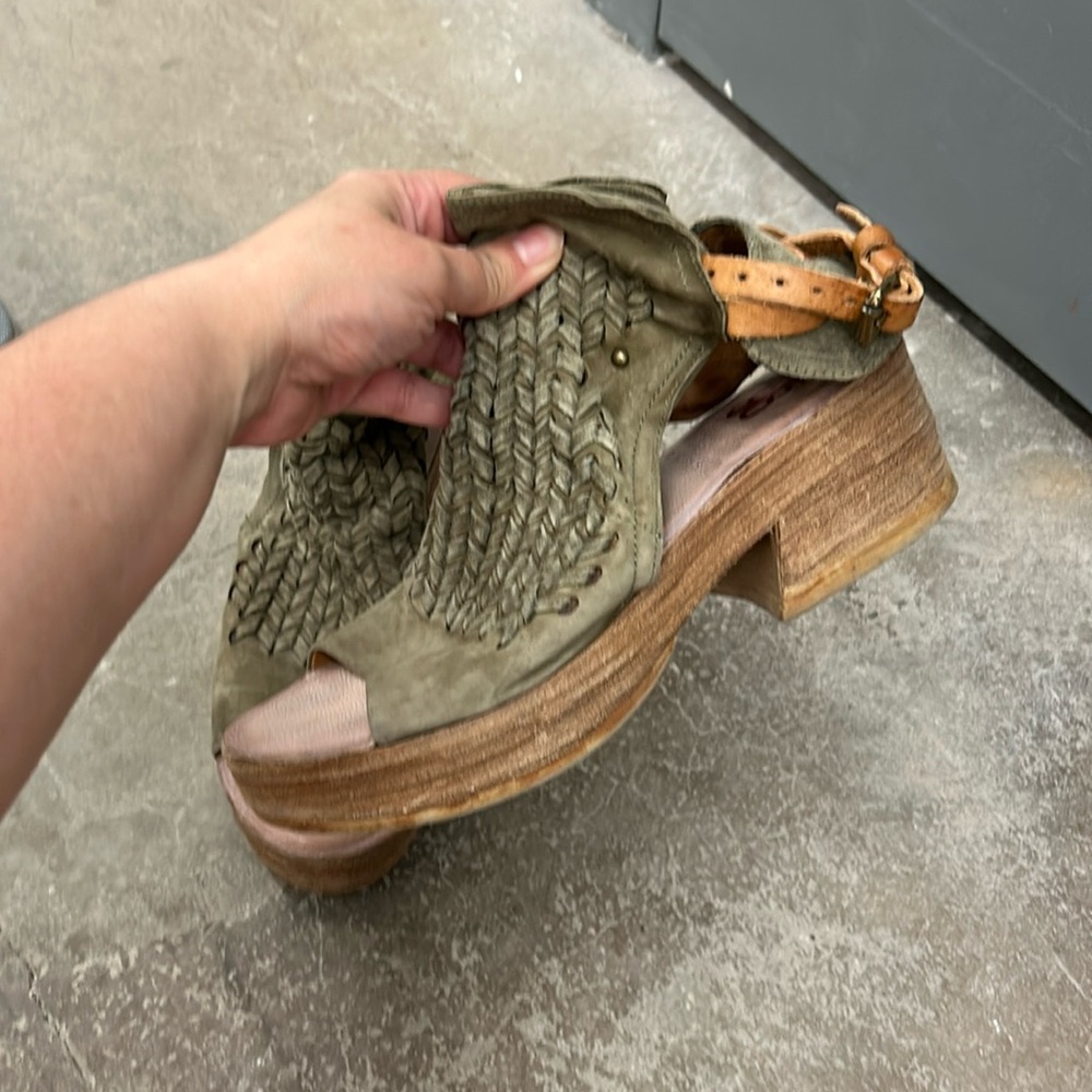 AS 98 platform sandals
